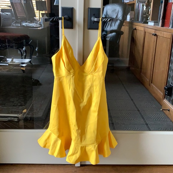 NEW W/ TAGS Yellow Dress - Picture 1 of 2